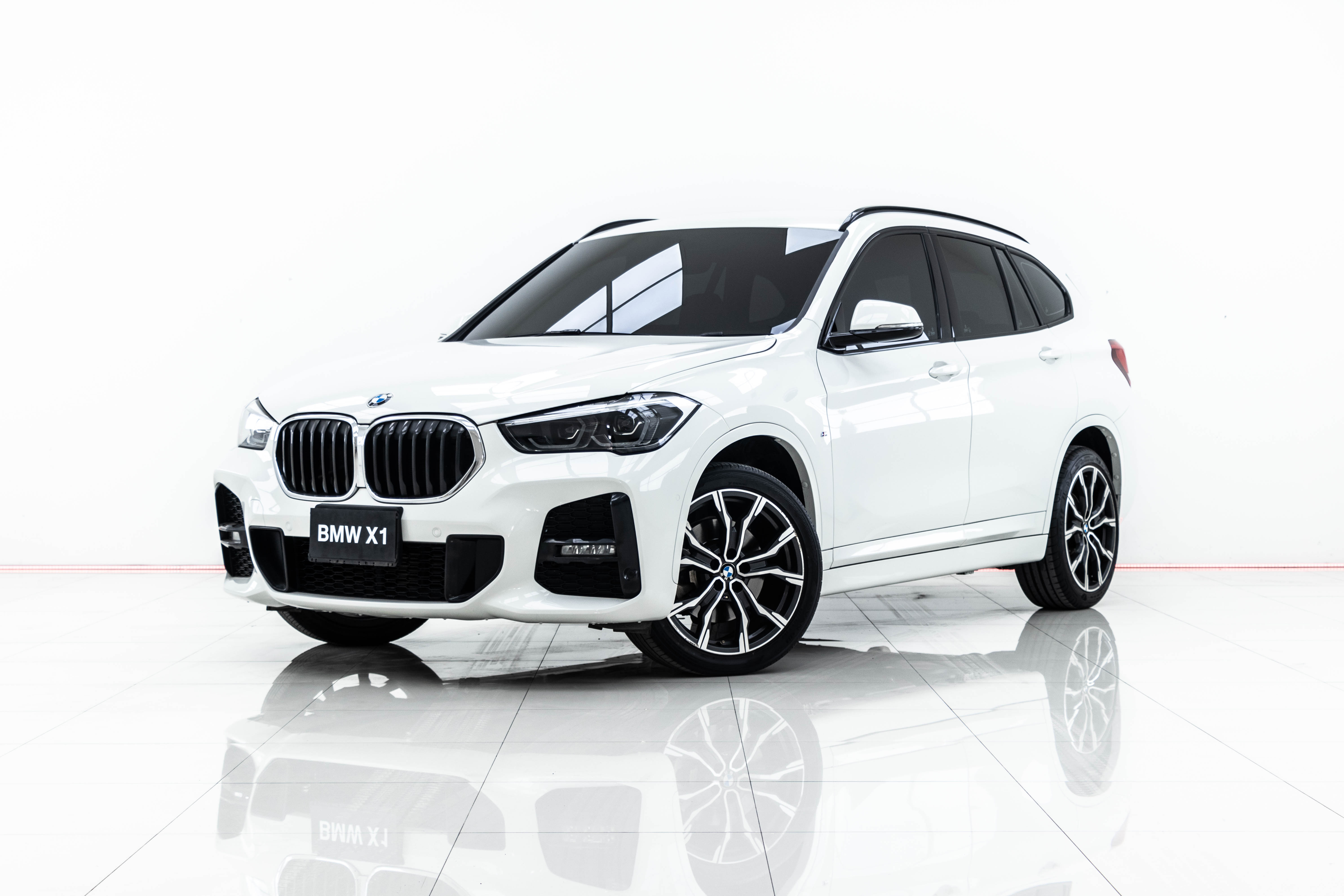 2022 BMW X1