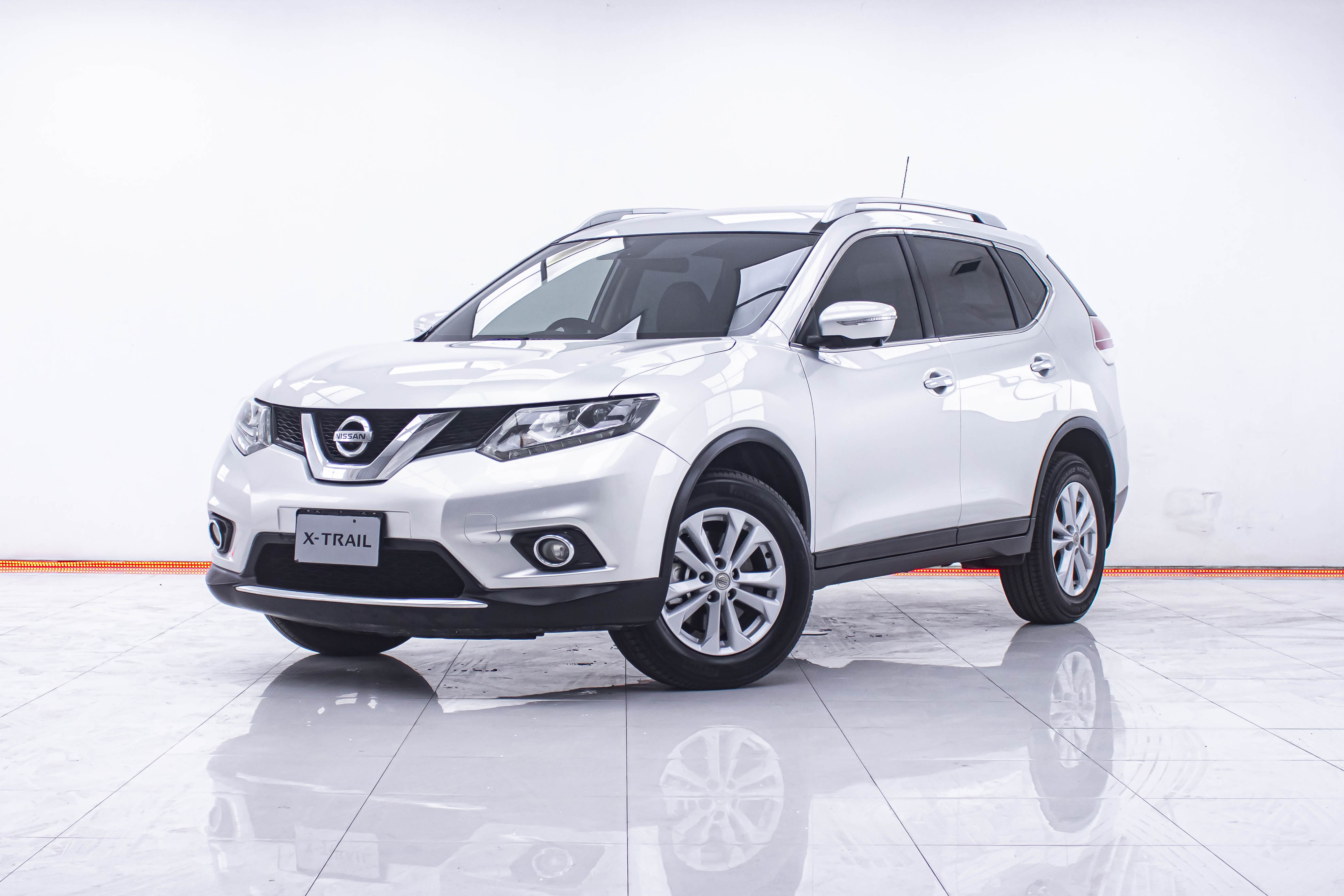 2016 NISSAN X-TRAIL