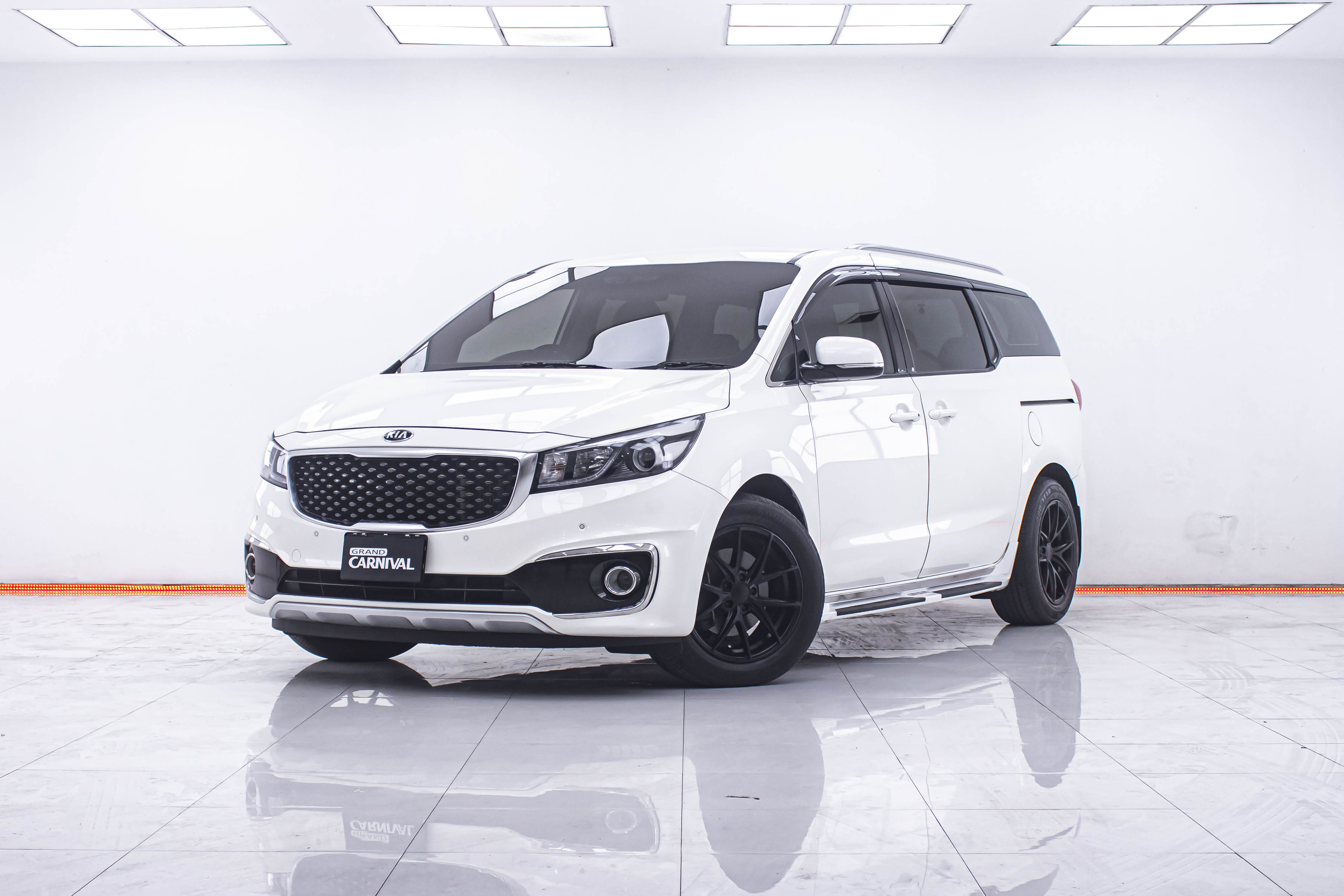 2017 KIA GRAND CARNIVAL