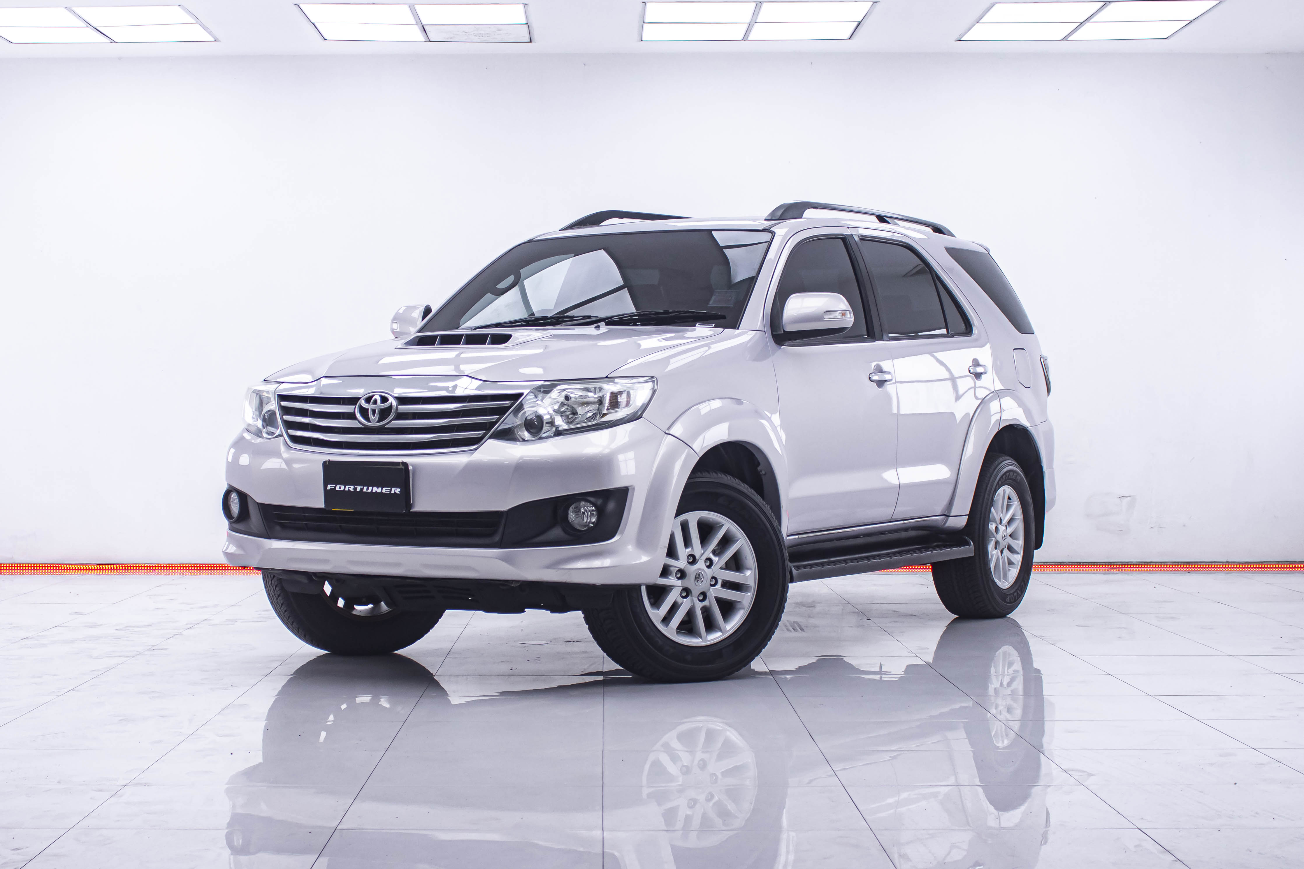 2013 TOYOTA FORTUNER