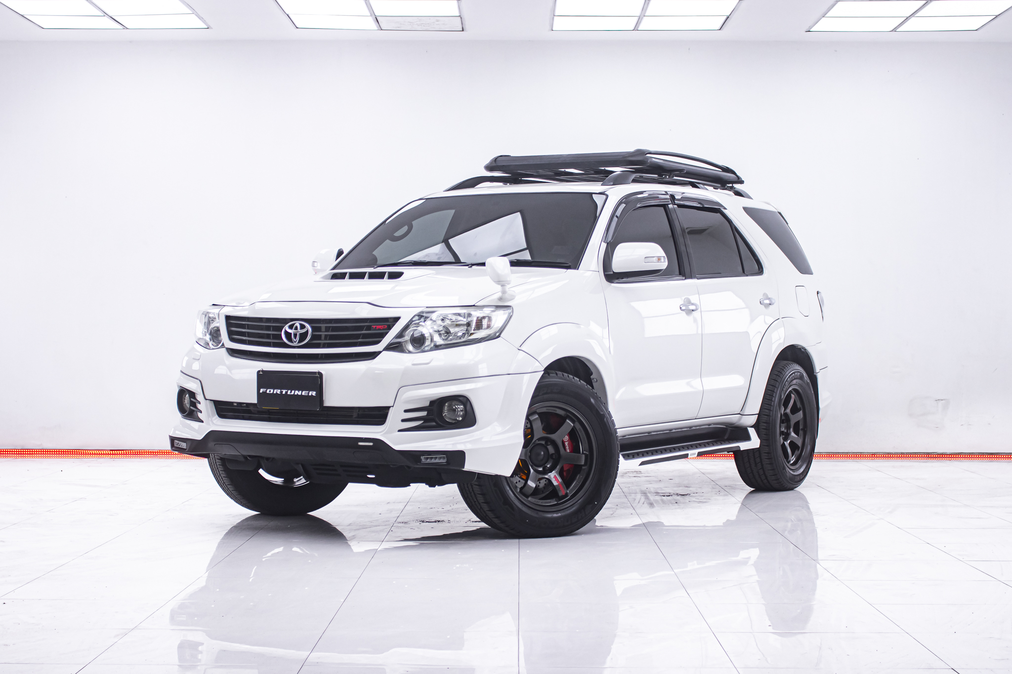 2015 TOYOTA FORTUNER